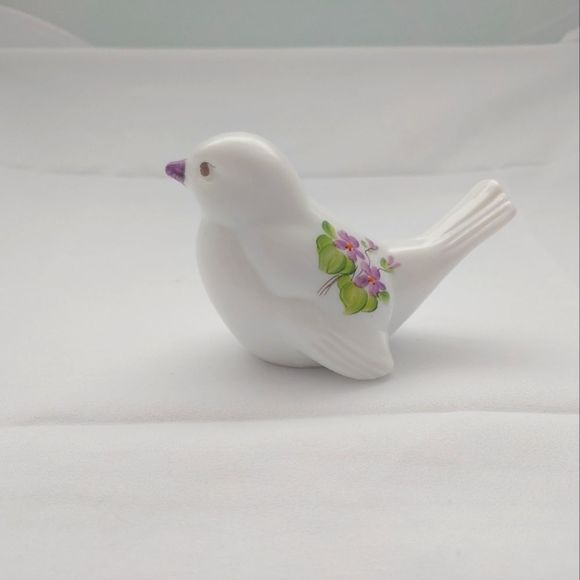 Fenton Other - Fenton vintage glass hand painted bird